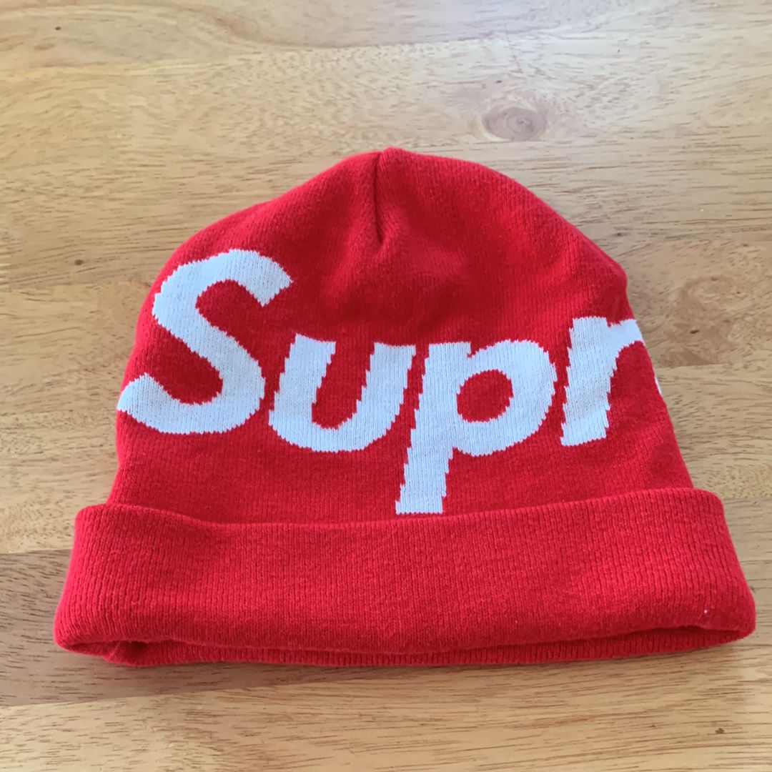 Supreme Big Logo Beanie "Red" (23FW)