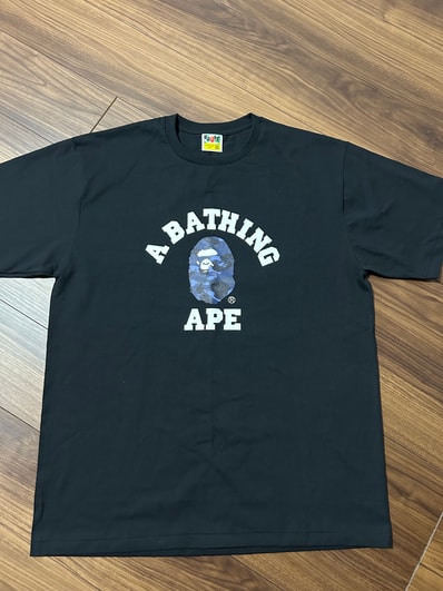 A BATHING APE COLOR CAMO COLLEGE TEE "Black/Navy"