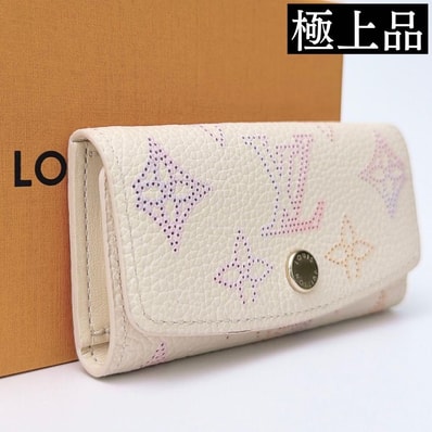 【極上品】LOUIS VUITTON ルイヴィトン マヒナ ミュルティクレ4 キーケース ドリームベージュ ピンク M25629