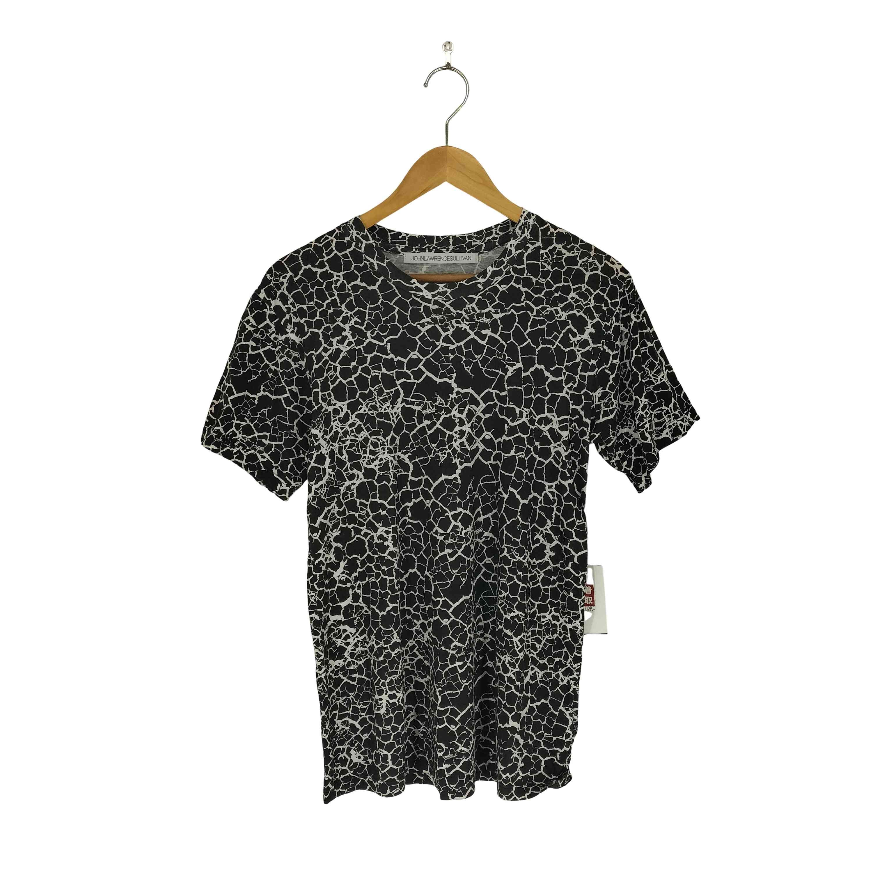 グラフィックTシャツ【1142045715149】