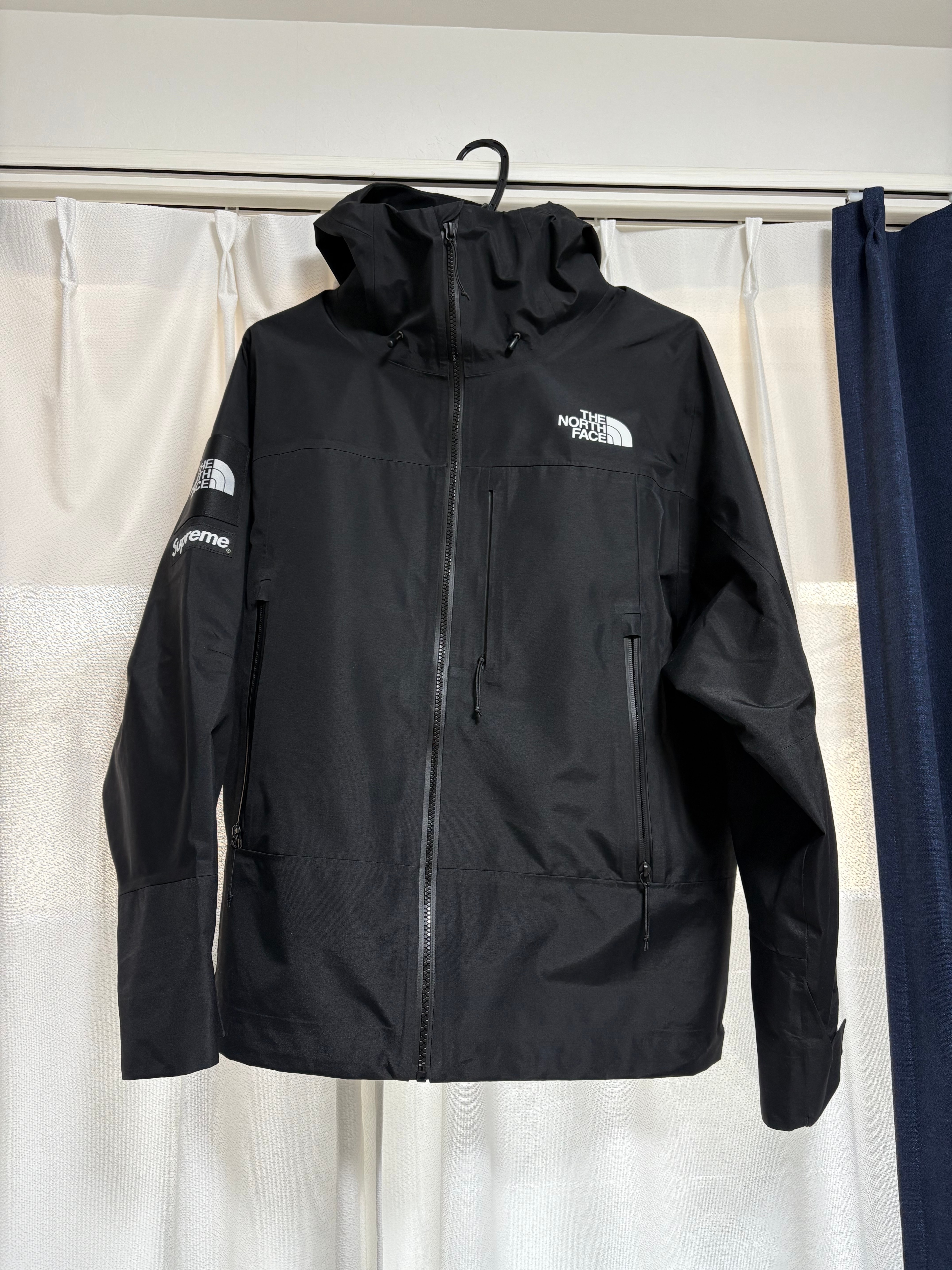 Supreme x The North Face Split Taped Seam Shell Jacket "Black"