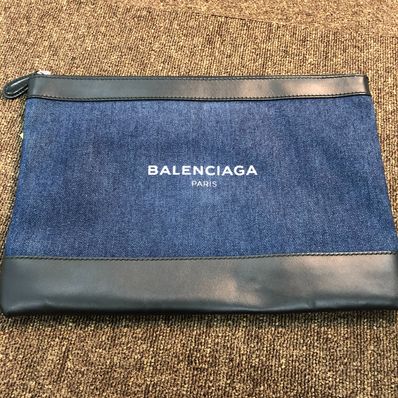 バレンシアガ クラッチバッグ