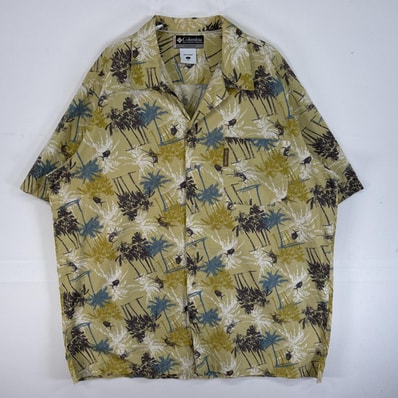 古着 コロンビア Columbia 半袖シャツ アロハ風 ヤシの木 魚 ワンポイント ロゴ XCO L グリーン系 総柄 メンズ