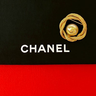 CHANEL シャネル ココマーク GP フェイクパール ブローチ ゴールド
3302k