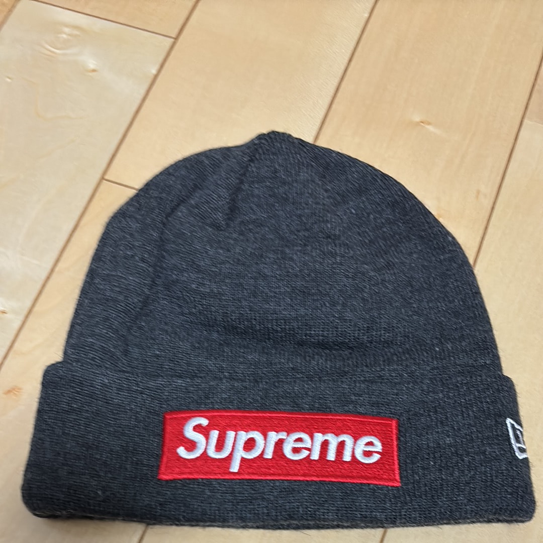 Supreme New Era® Box Logo Beanie "Charcoal" (21FW)