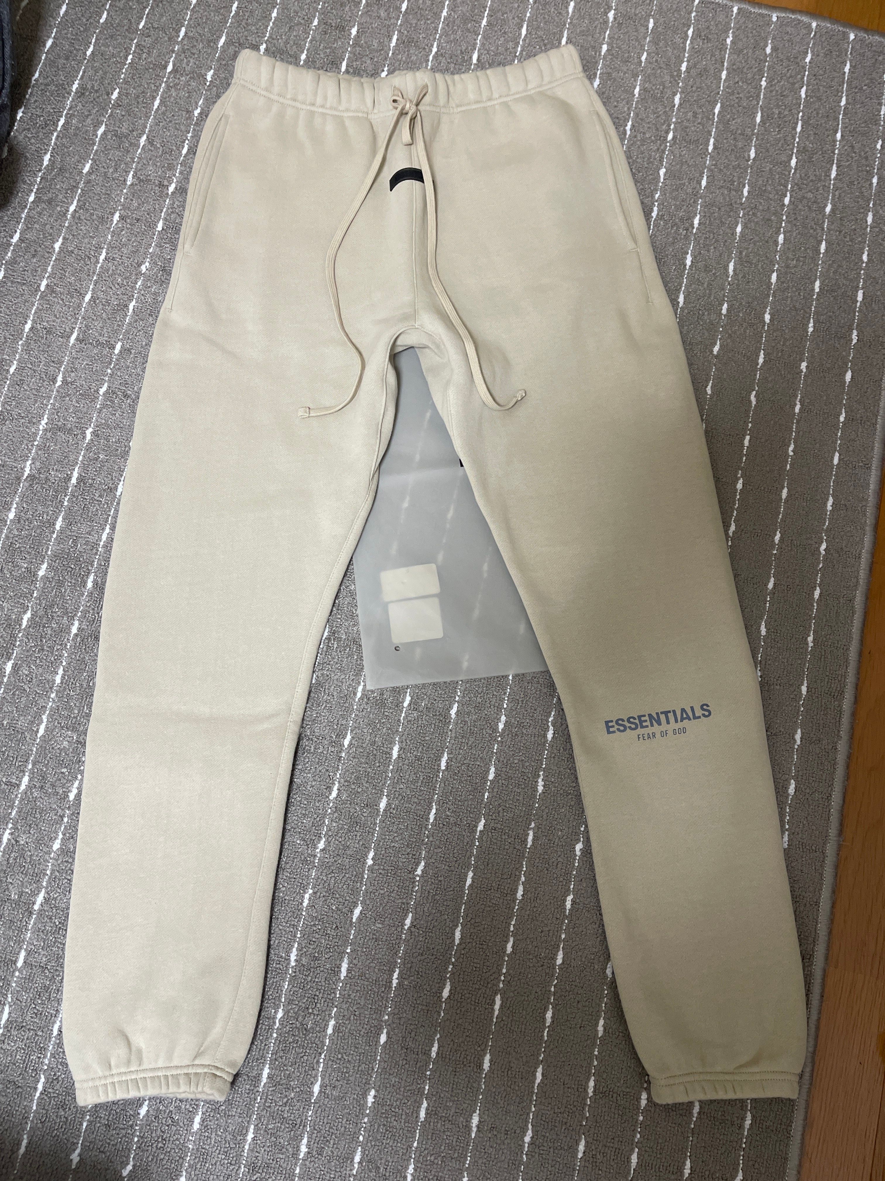 FEAR OF GOD ESSENTIALS SWEATPANT "string"