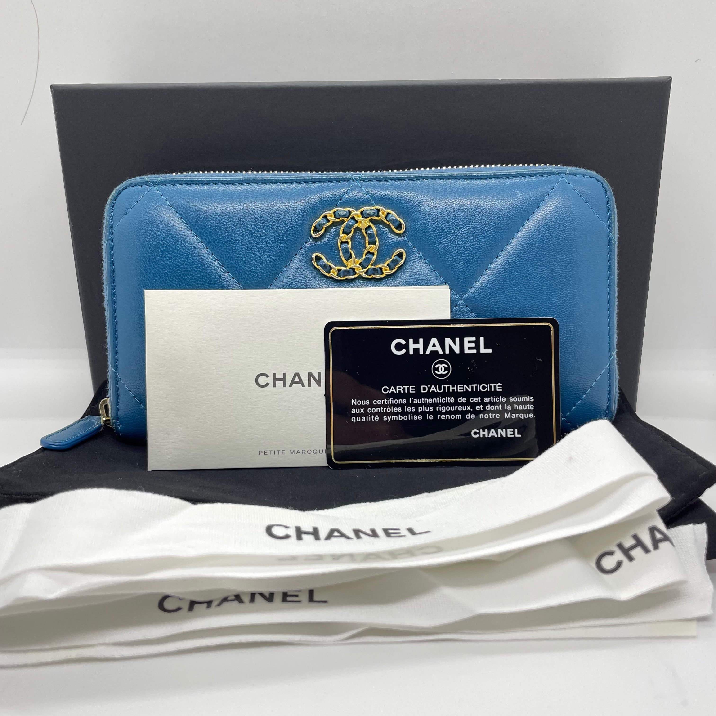 シャネル 長財布 19 AP1063 ラムスキン ブルー 