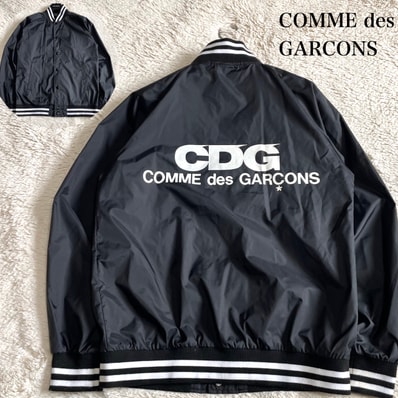 CDG コムデギャルソン バックロゴ スタジャン ナイロンジャケット 黒