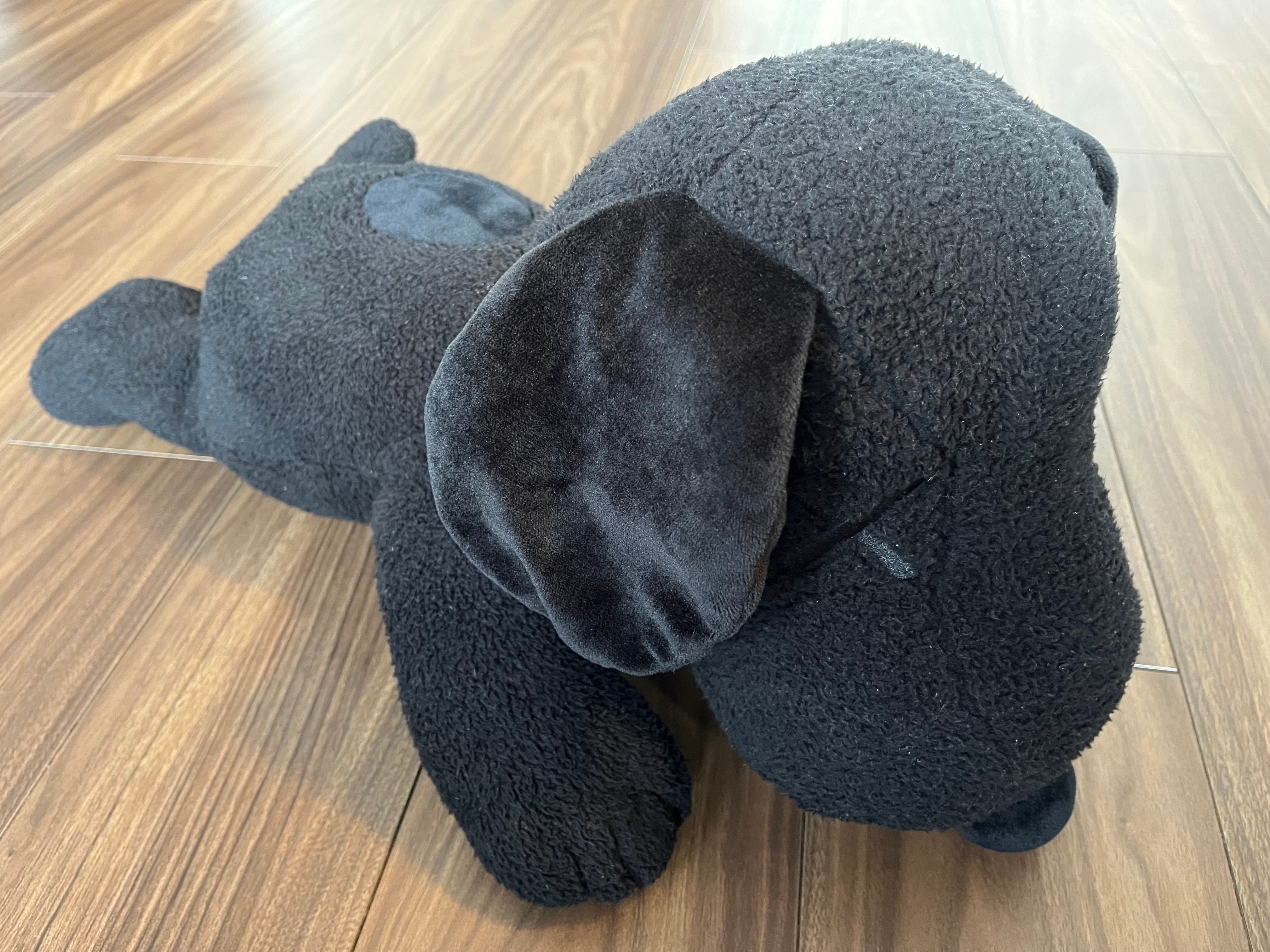 KAWS Uniqlo Peanuts Snoopy Plush M Black