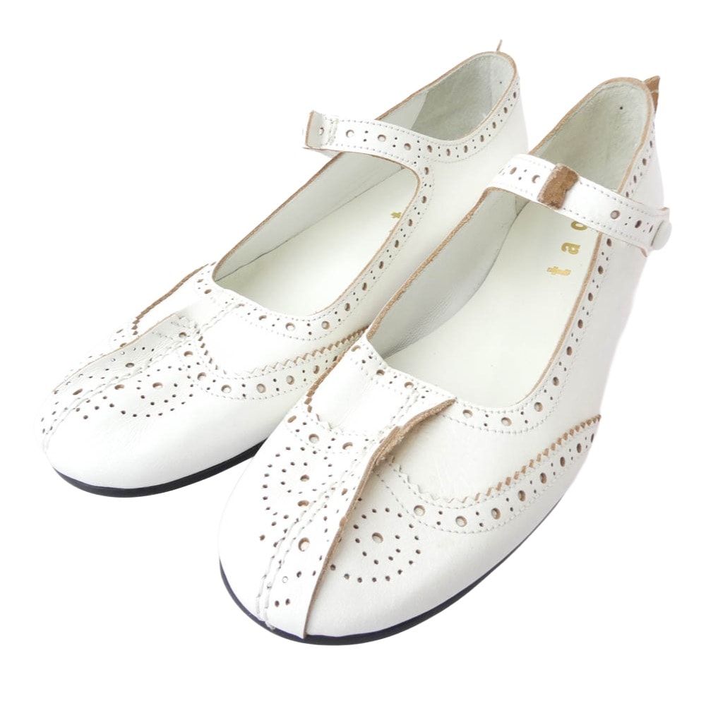 tao COMME des GARCONS タオ コムデギャルソン パンプス 25AW TZ-K108-001 ウィングチップ ストラップ フラットシューズ レザー パンプス ホワイト系 24.5cm【美品】【中古】