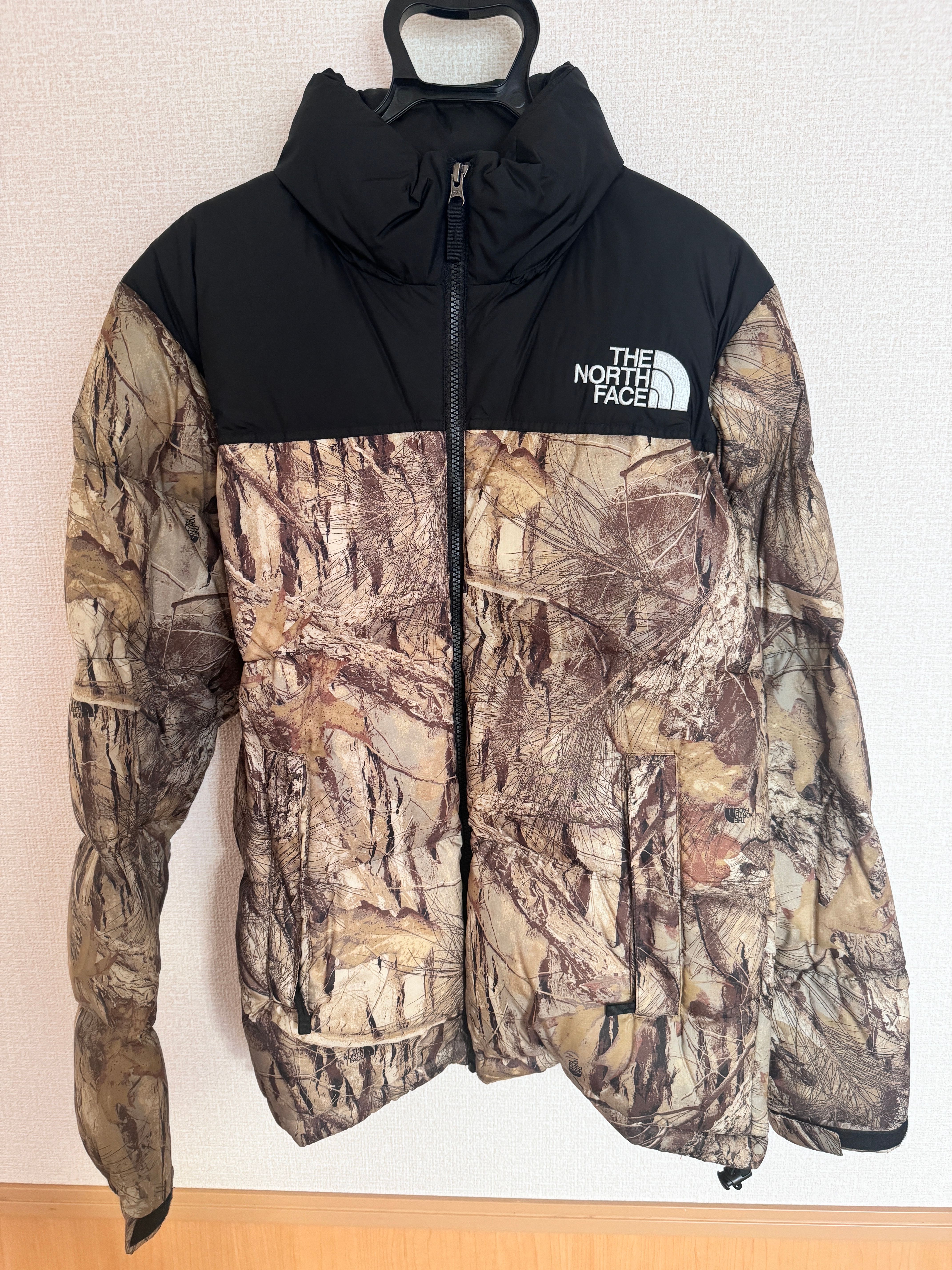 The North Face NOVELTY NUPTSE JACKET 日本版 "Leaves"