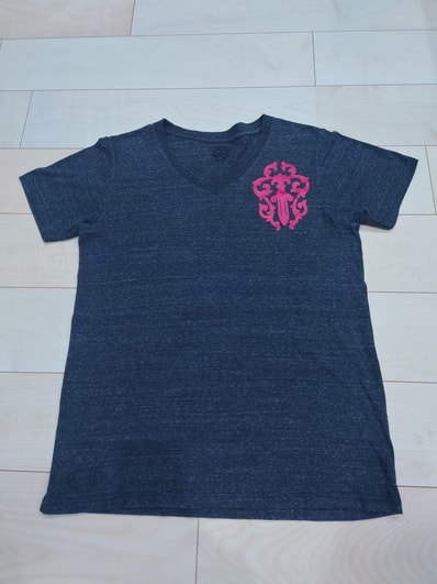 クロムハーツ VネックTシャツ