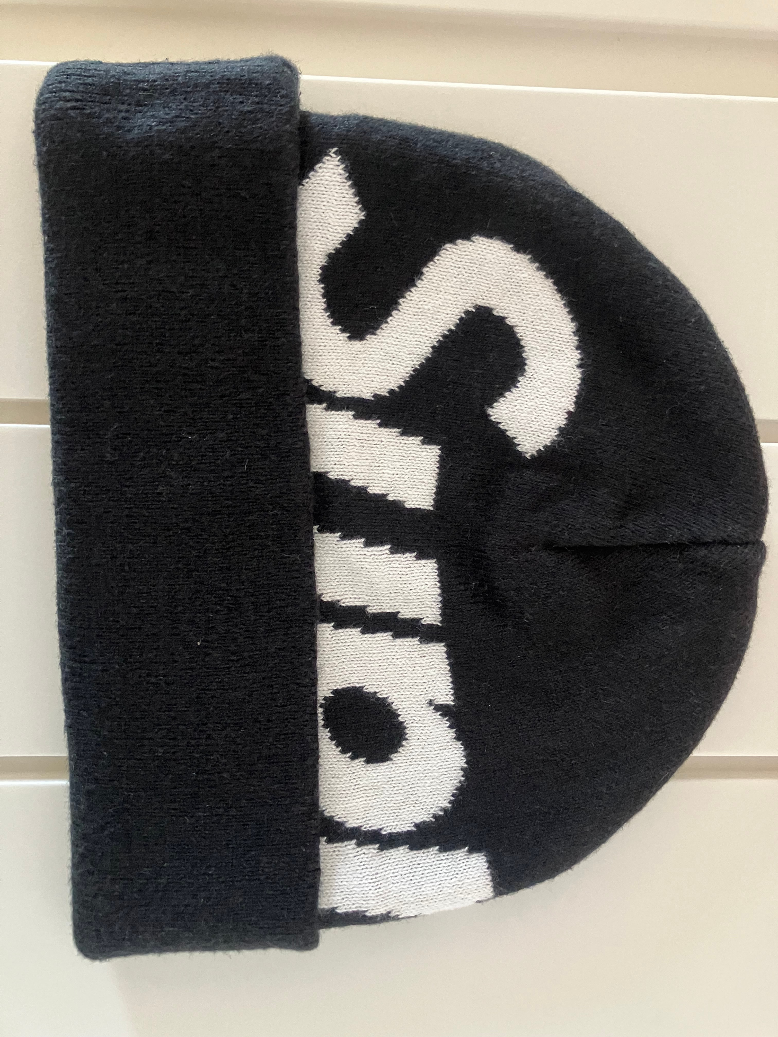 Supreme Big Logo Beanie "Black"