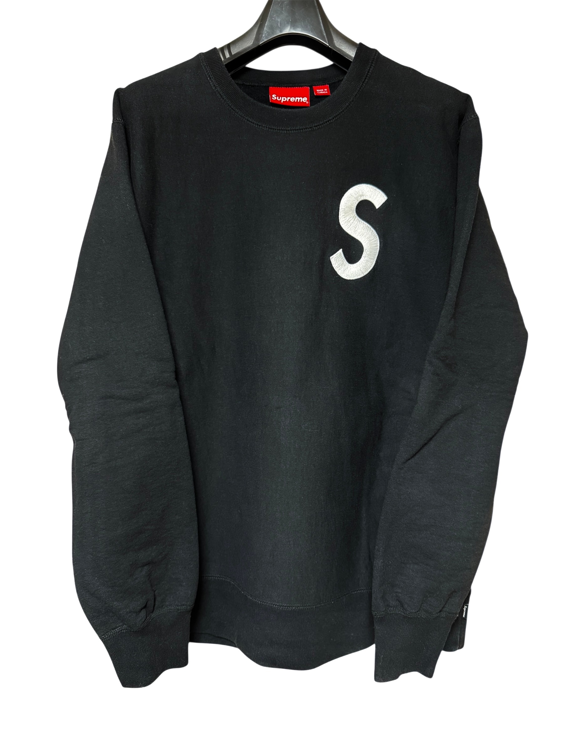 S logo crewneck
