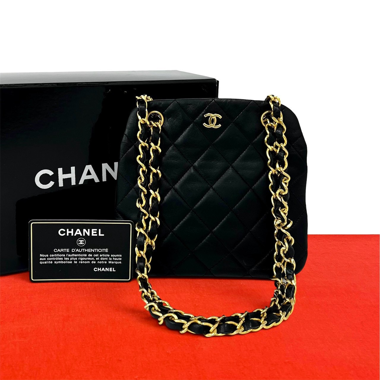 CHANEL シャネル マトラッセ ココマーク ラムスキン ショルダーバッグ ブラック
20988