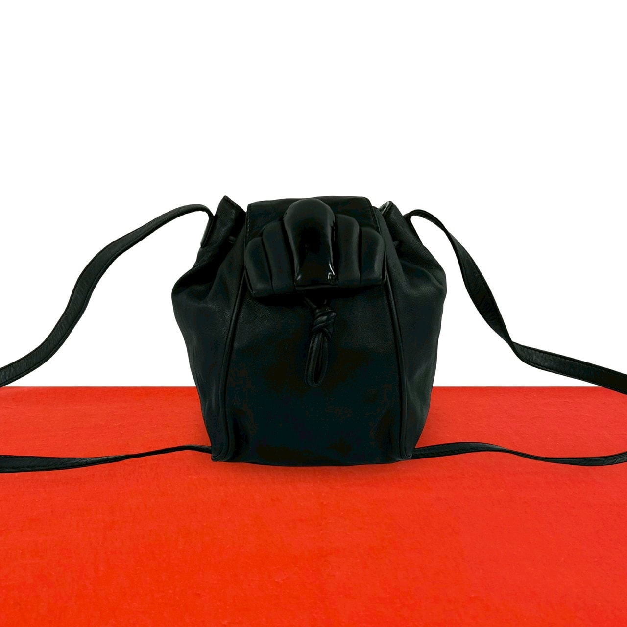 LOEWE ロエベ ロゴ レザー ショルダーバッグ ブラック
 16873