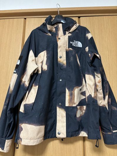 Supreme x The North Face Bleached Denim Print Mountain Jacket "Black"