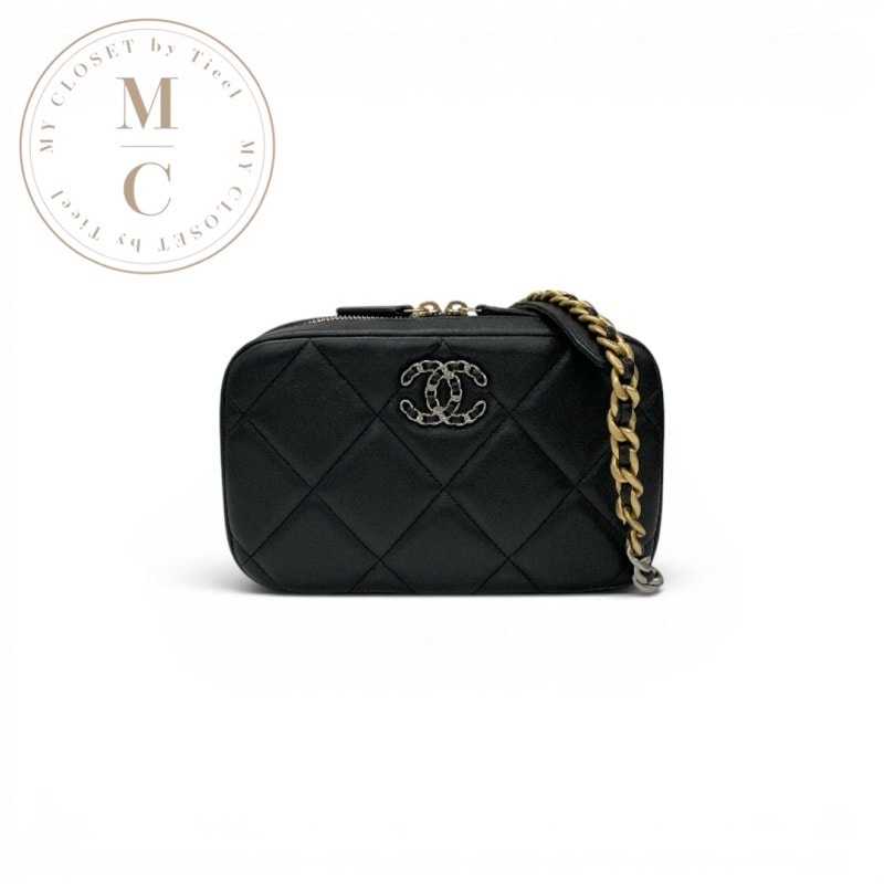シャネル CHANEL バッグ ショルダーバッグ ブラック シルバー ゴールド シャネル19 マトラッセ ココマーク チェーン