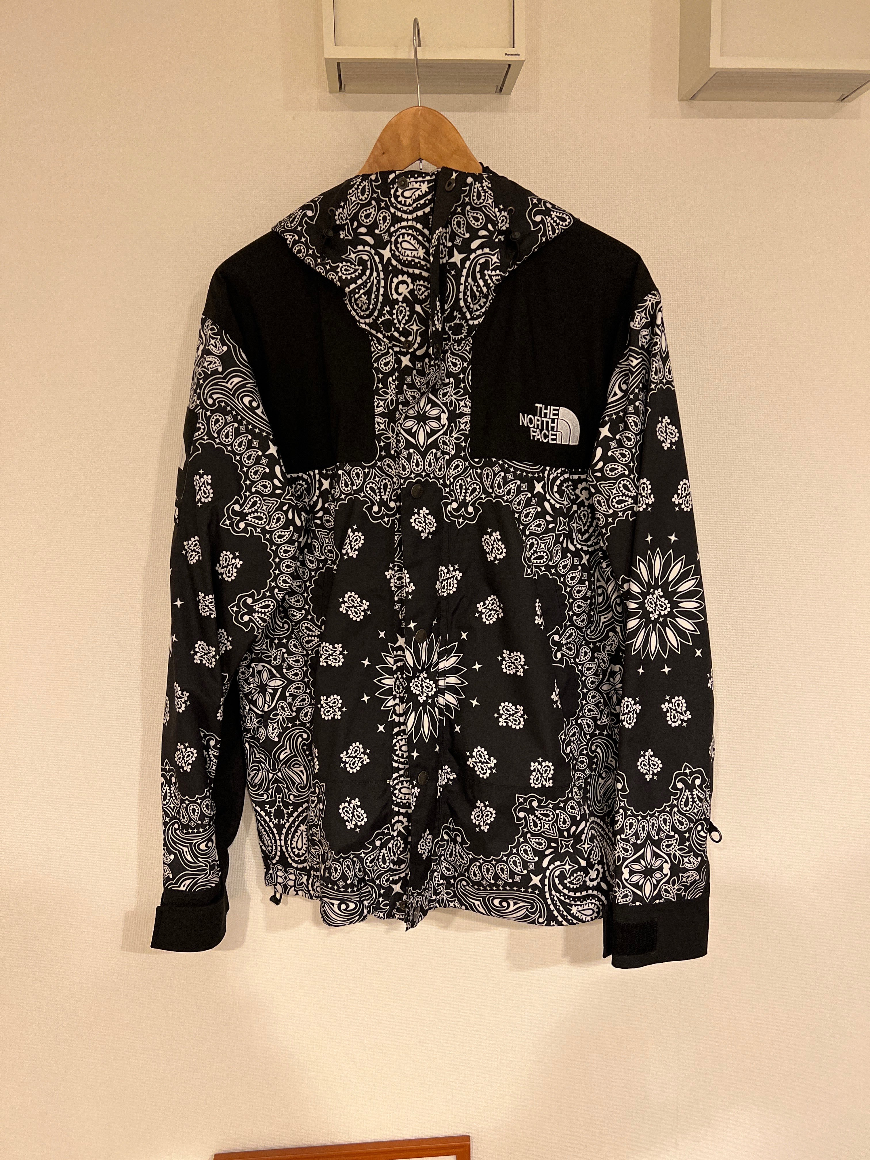 Supreme The North Face Bandana Mountain Parka "Black"