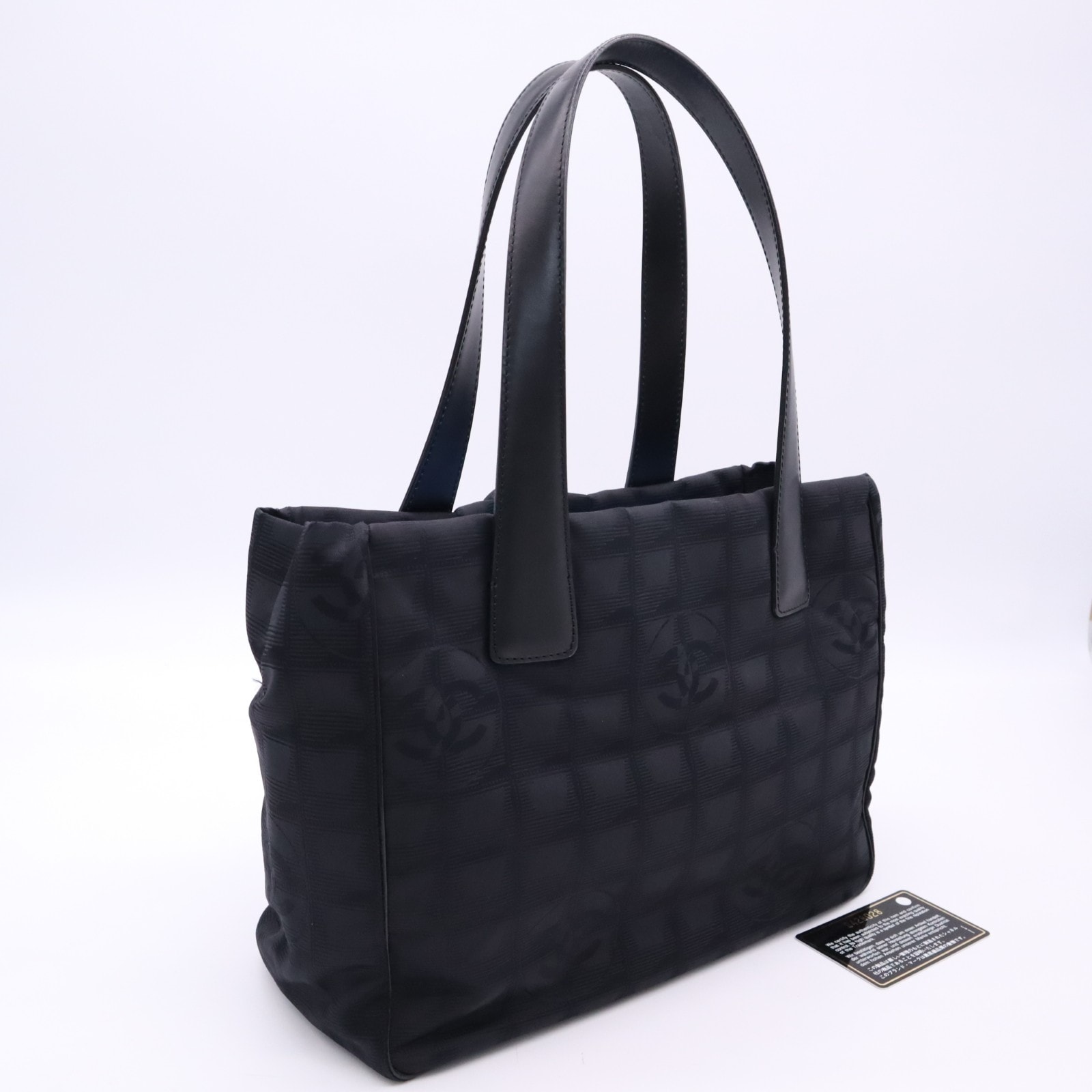 美品 CHANEL シャネル ニュートラベルライン ナイロントート PM A20457 トートバッグ ブラック ナイロン レザー レディース
