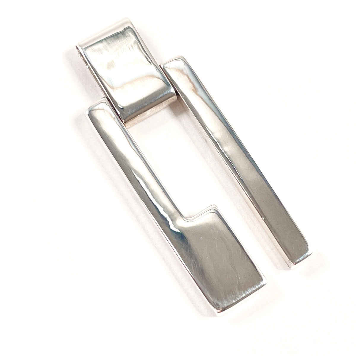 グッチ ペンダントトップ Gロゴ プレート   シルバー