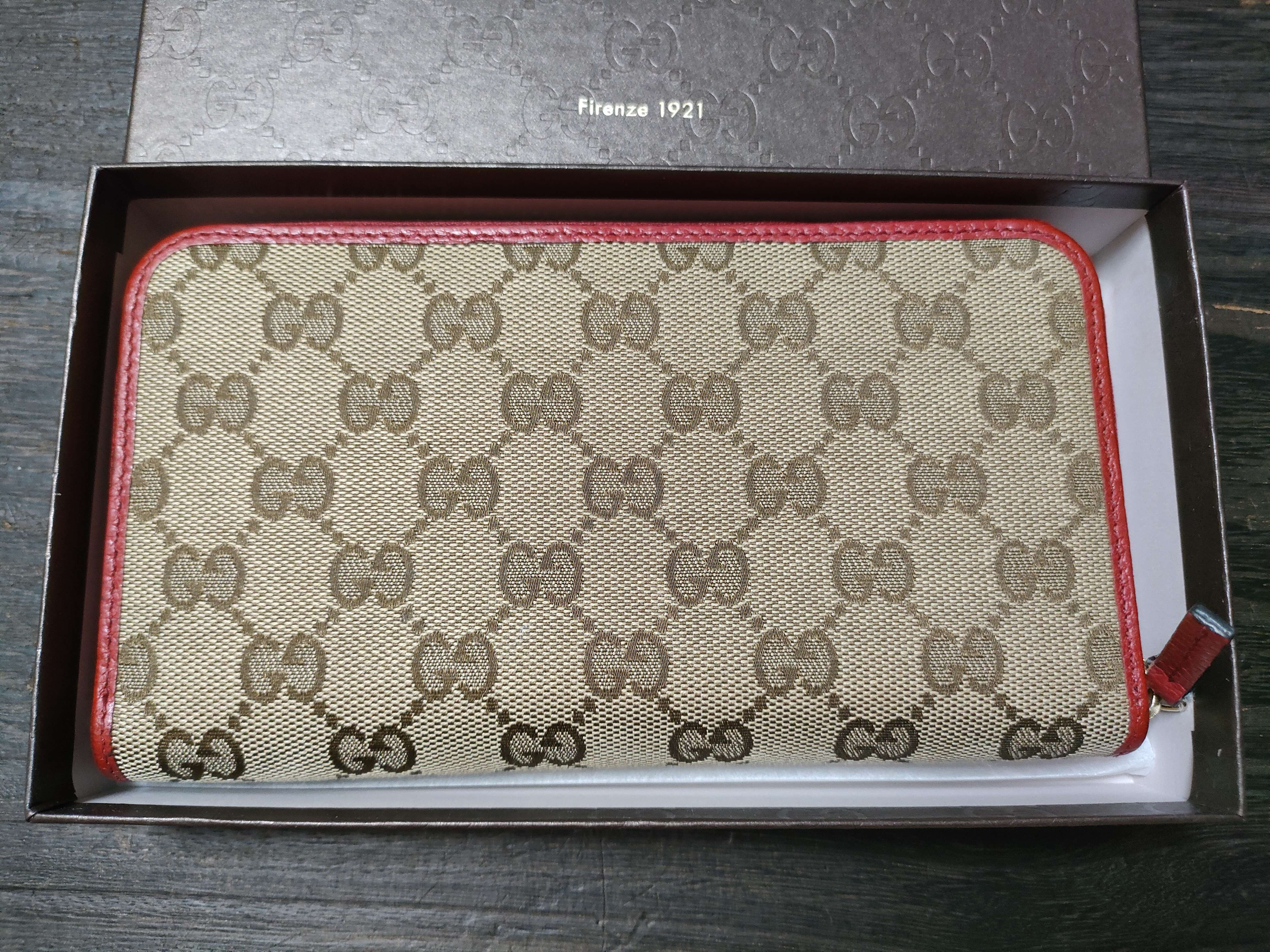 GUCCI長財布ラウンドファスナー