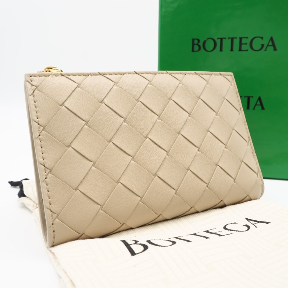 極美品 BOTTEGAVENETA ボッテガヴェネタ レザー ミディアム イントレチャート 二つ折りファスナーウォレット エクリュ 749940VCPP29615 二つ折り財布 ベージュ ラムスキン レディース