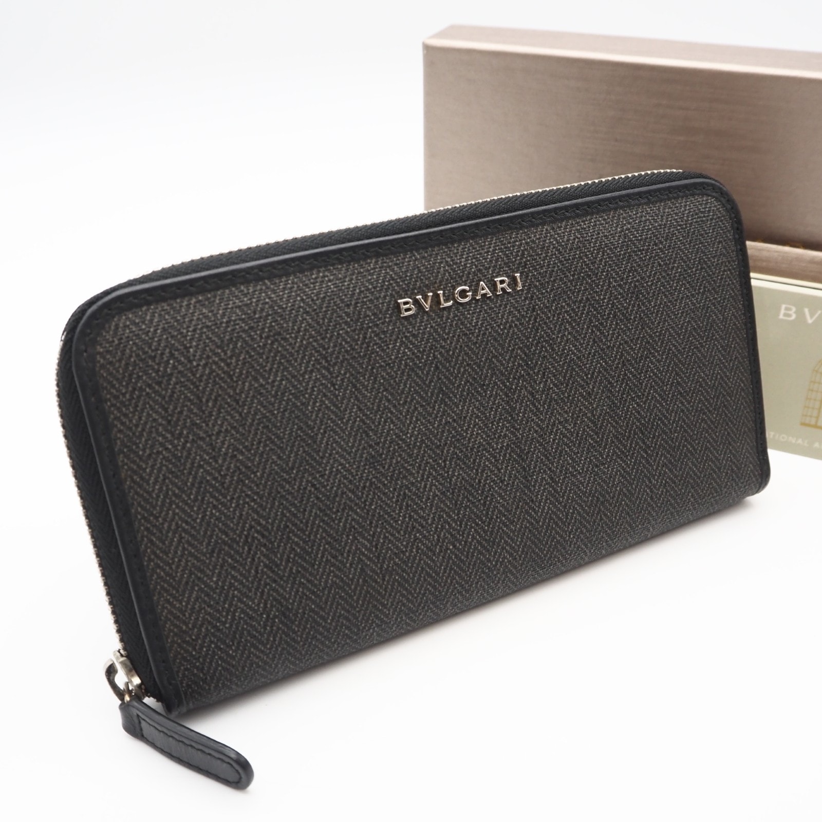 美品 BVLGARI ブルガリ ウィークエンド ラウンドファスナー長財布 32587 長財布 グレー ブラック コーティングキャンバス カーフレザー メンズ