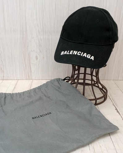 BALENCIAGA