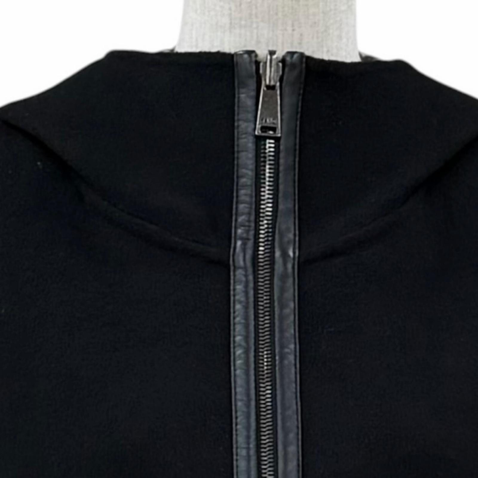 美品　FENDIフェンディ ペプラム　ノーカラー　ジャケット ブラック シルク A (未使用に近い)】極美品 フェンディ ジャケット ブラック レディース
