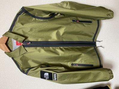 Supreme x The North Face Summit Series Outer Tape Seam Coaches Jacket "Olive"