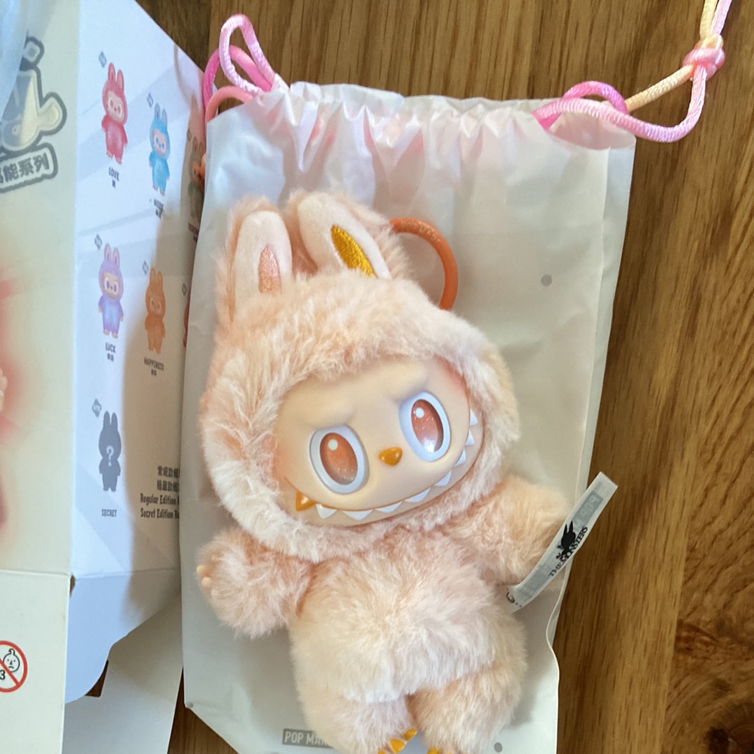 POP MART THE MONSTERS (LABUBU) Big into Energy Series Plush Pendant HAPPINESS