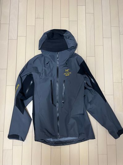 PALACE / Arc'Teryx Alpha SV Jacket "Grey"