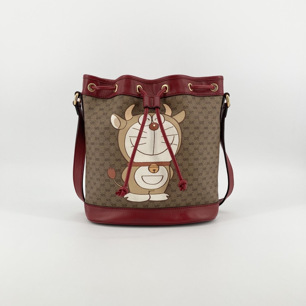 GUCCI(グッチ) ×ドラえもん ミニGGスプリーム バケット レザー ドローストリング 655597 ショルダーバッグ ブラウン×ワインレッド