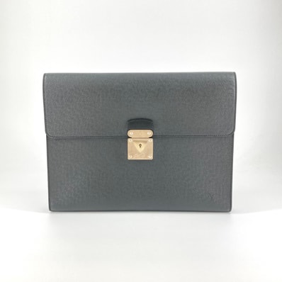 LOUIS VUITTON(ルイ・ヴィトン) ミヌート M31062 クラッチバッグ ブラック