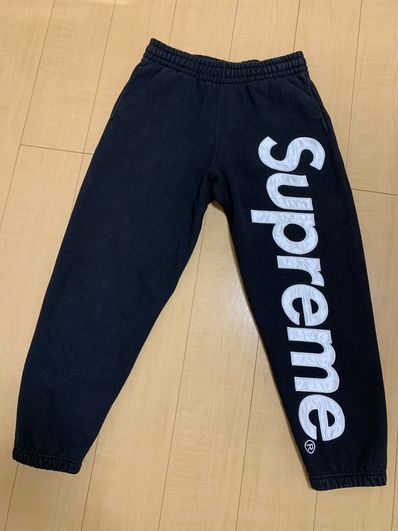 Supreme Satin Applique Sweatpant "Black" (22FW)
