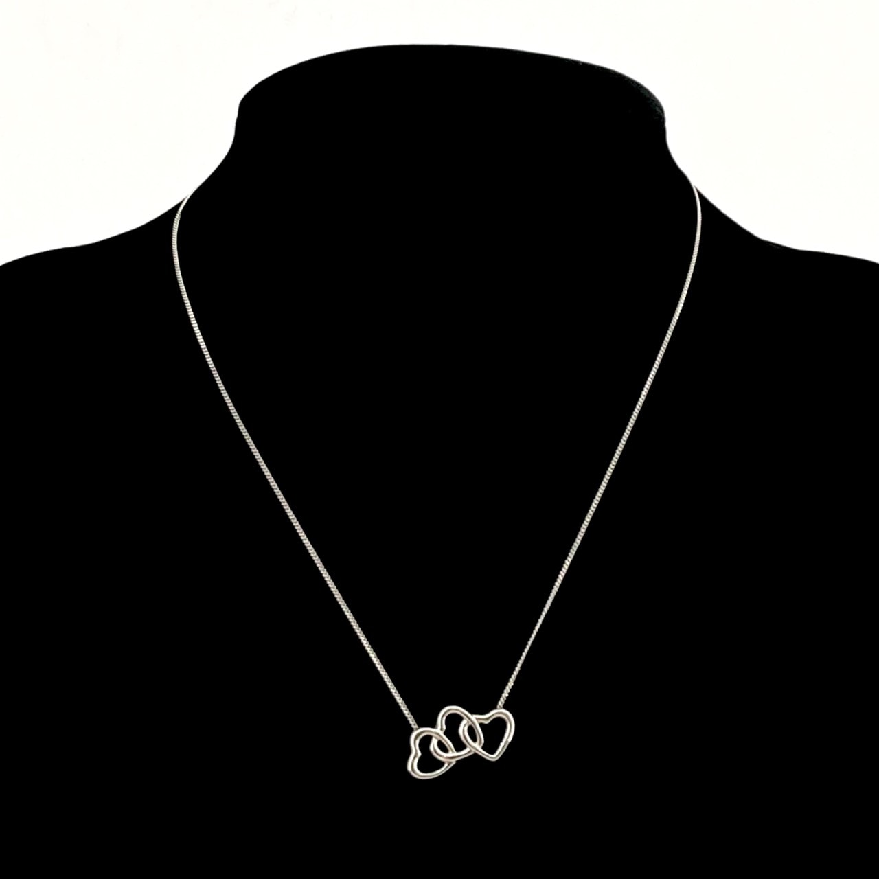 TIFFANY&Co.(ティファニー) トリプルハート Ag925 ネックレス 3.58g シルバー