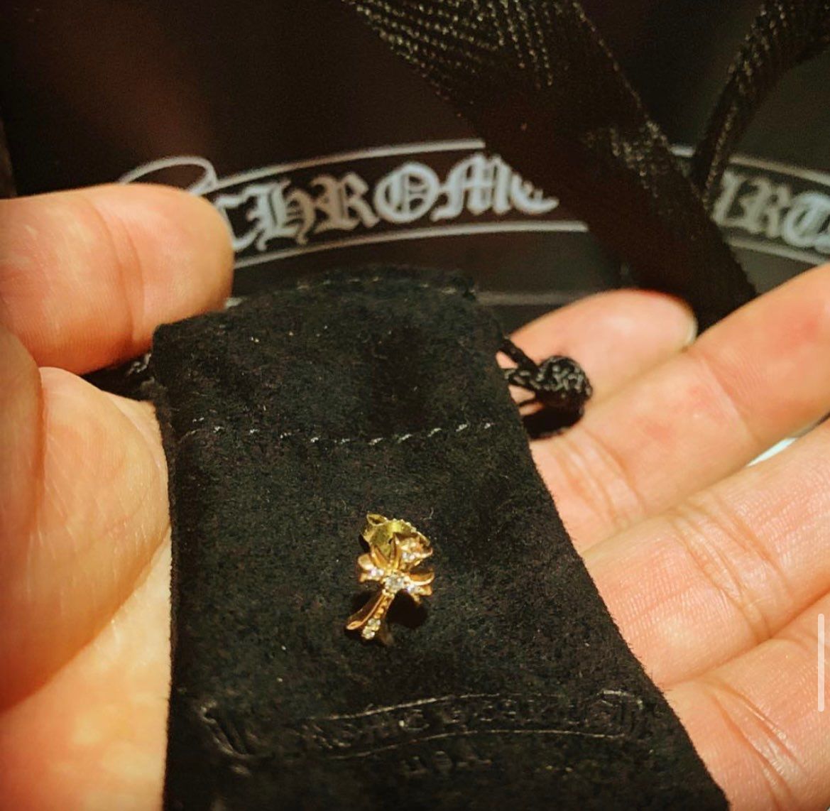 Chrome Hearts 22K # 2 CH Cross Fat Stud Earrings W / Diamond Pave (CH Specification) 22K "Gold"