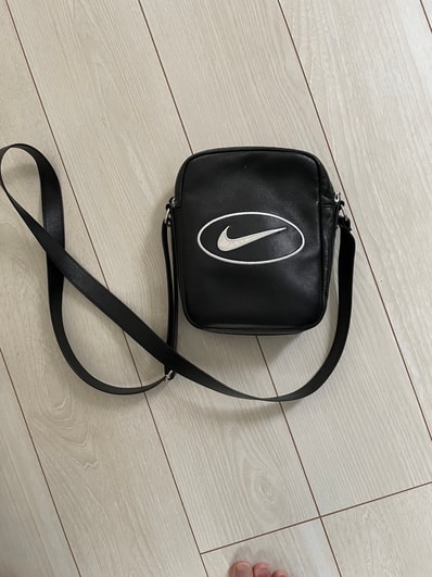 Supreme x Nike Leather Shoulder Bag "Black" HJ7964-045