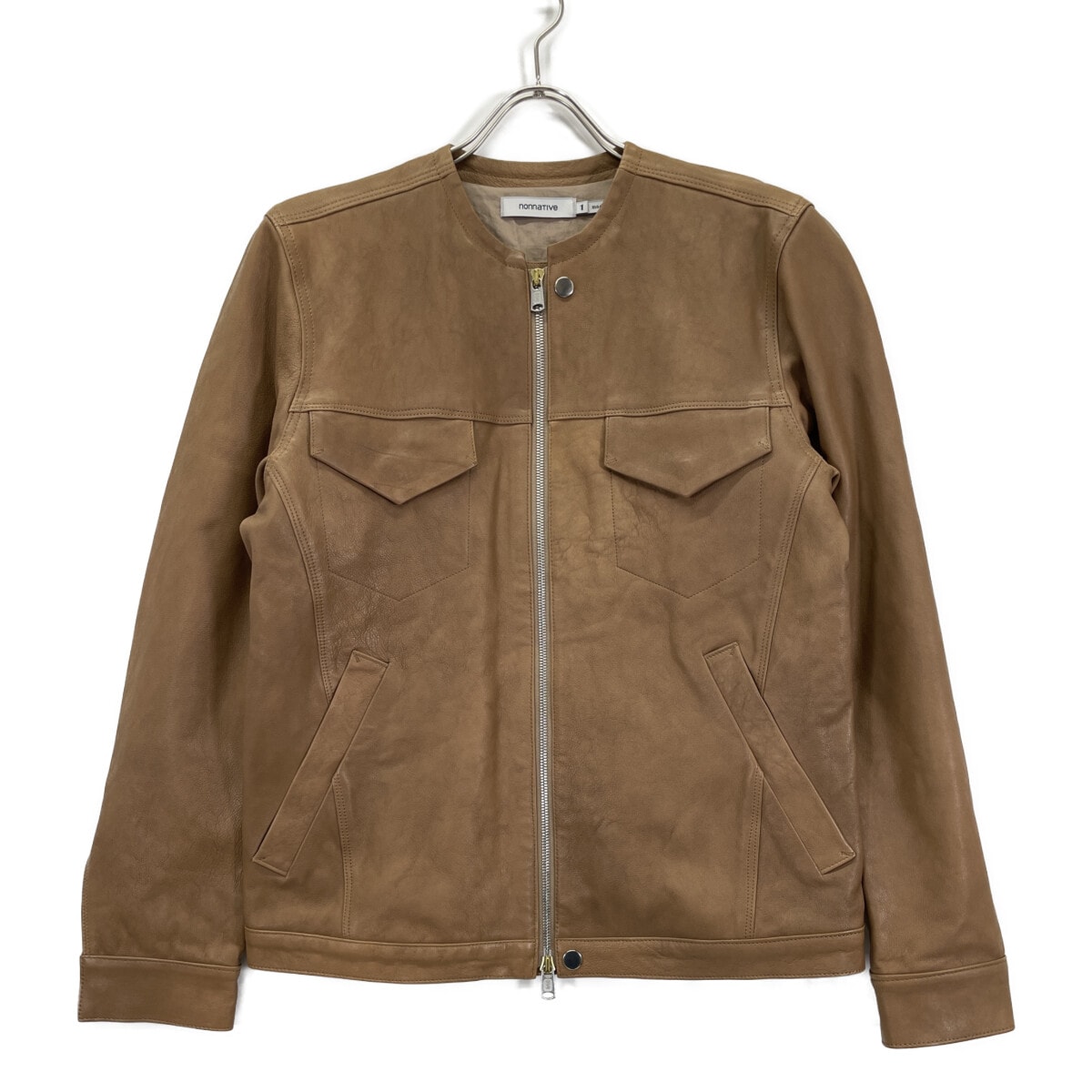 ノンネイティブ ベージュ ノーカラー レザーブルゾン 1