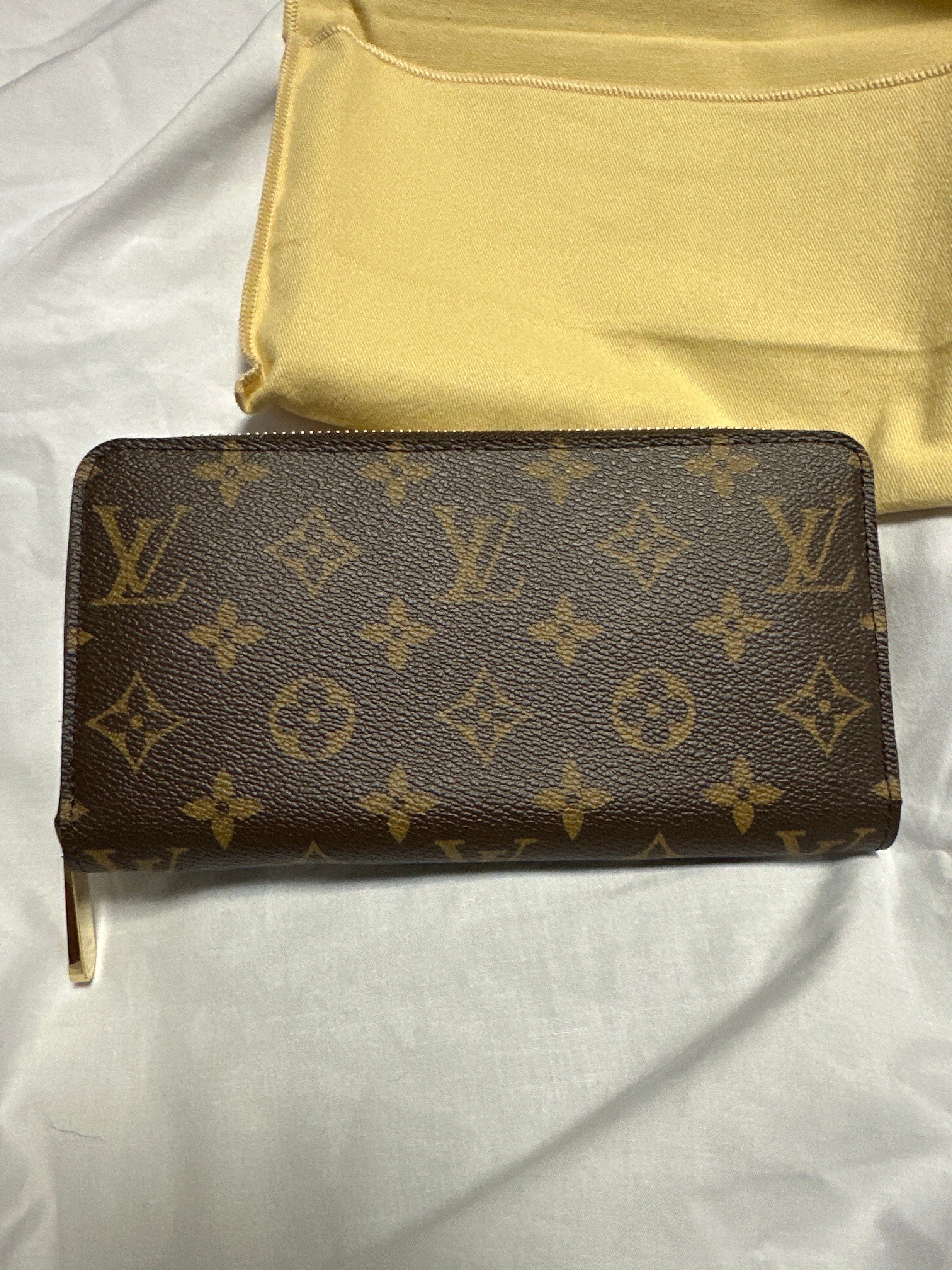 ルイヴィトン ジッピー・ウォレット モノグラム M42616