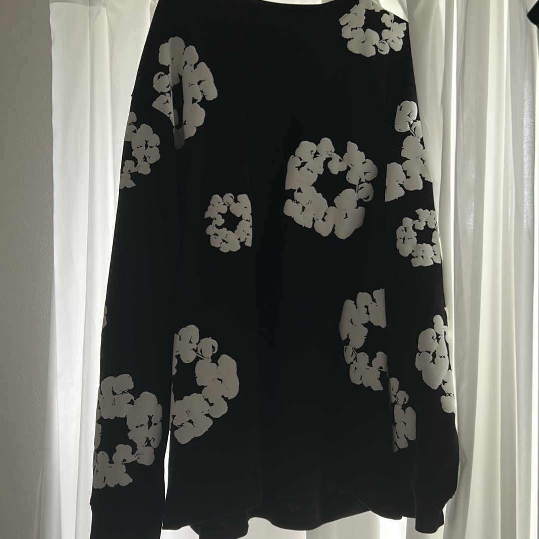 DENIM TEARS Long Sleeve Cotton Wreath Tee "Black"