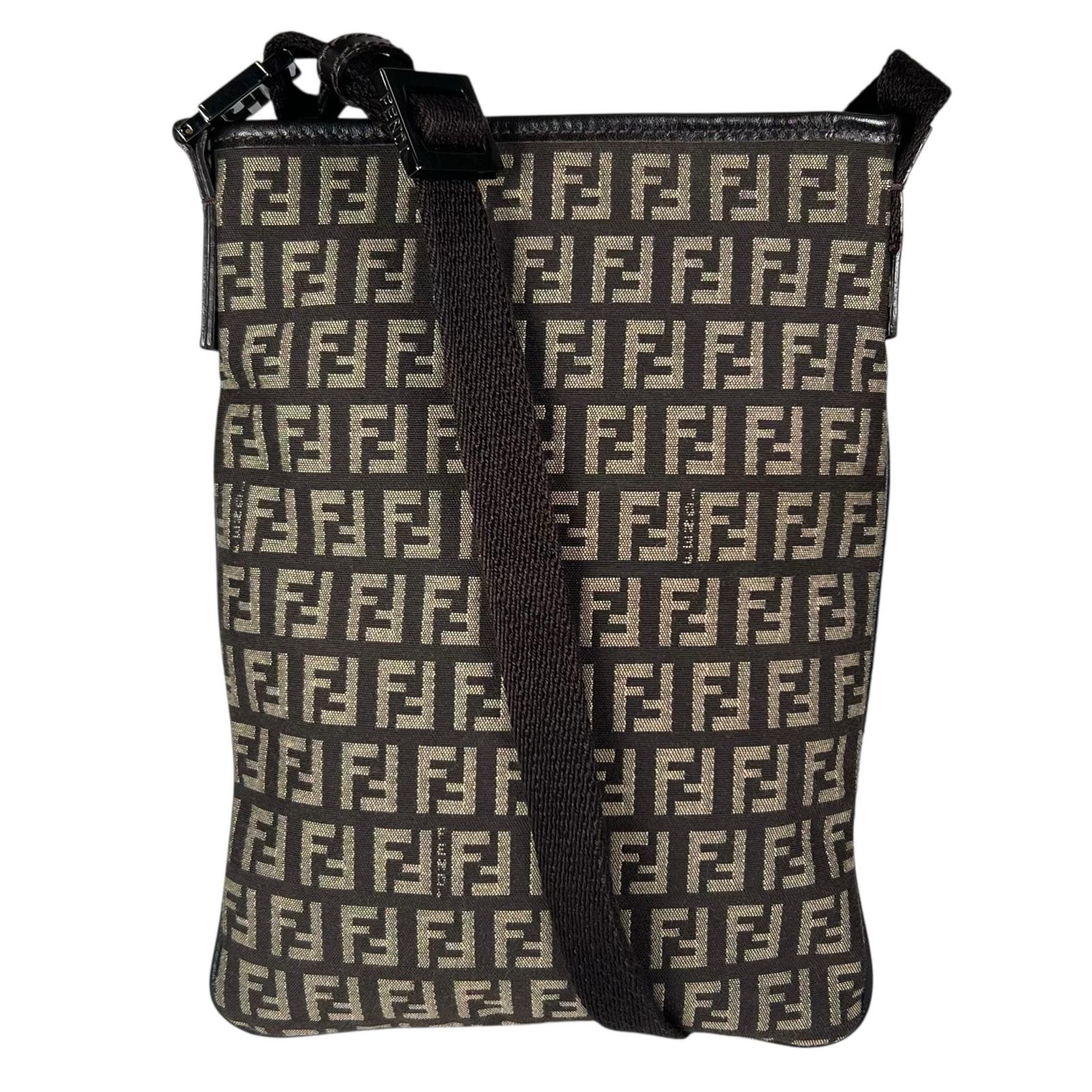 美品 FENDI フェンディ ショルダーバッグ キャンバス/レザー ブラウン メンズ ズッキーノ【中古】