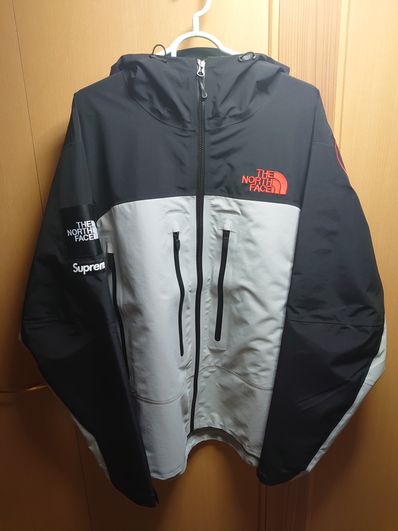 Supreme x The North Face Taped Seam Shell Jacket "Grey"