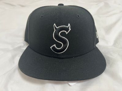 Supreme S Logo New Era "Black" (22FW)