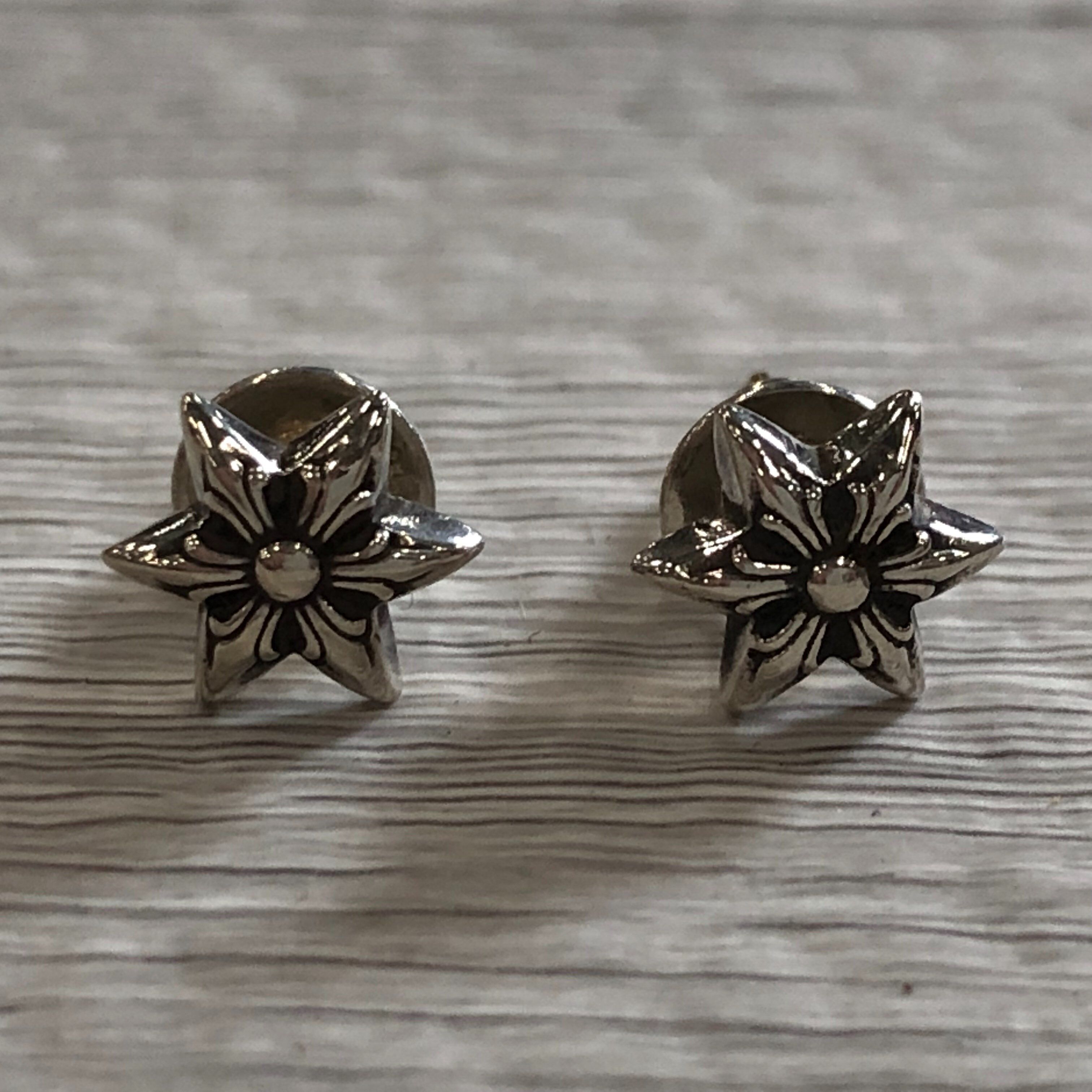 Chrome Hearts Star Stud Earrings "Silver"