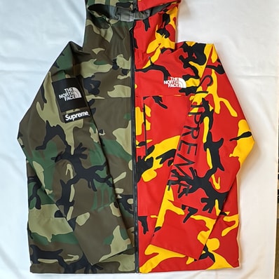 Supreme x The North Face Split Taped Seam Shell Jacket "Camo"