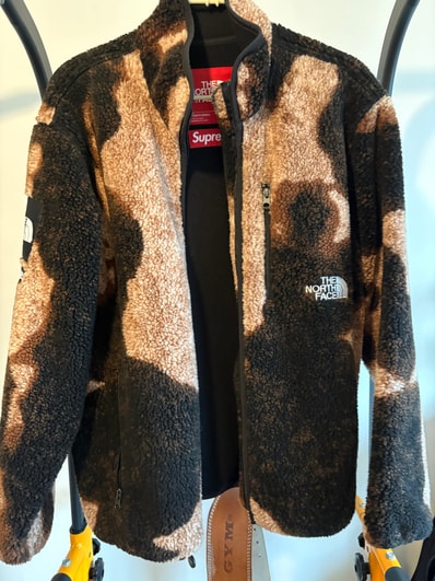 Supreme x The North Face Bleached Denim Print Fleece Jacket "Black"