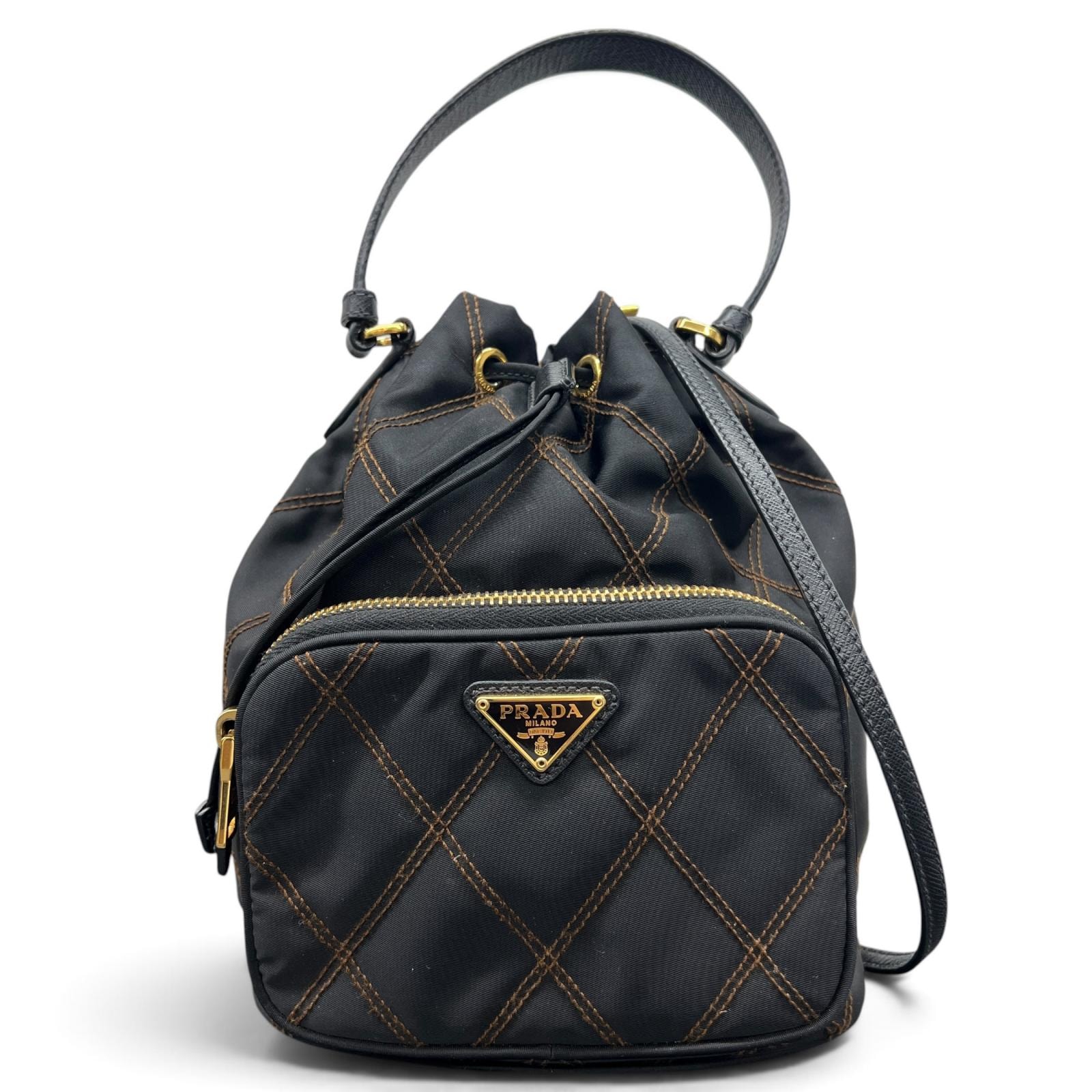 PRADA 希少 美品 プラダ デュエット TESSUTO IMPUNTO バケットバッグ 2way ハンドバッグ ショルダーバッグ 1BH038 ナイロン レザー キルティング トライアングルロゴ 三角プレート ロゴ リナイロン ABランク 鑑定済 中古