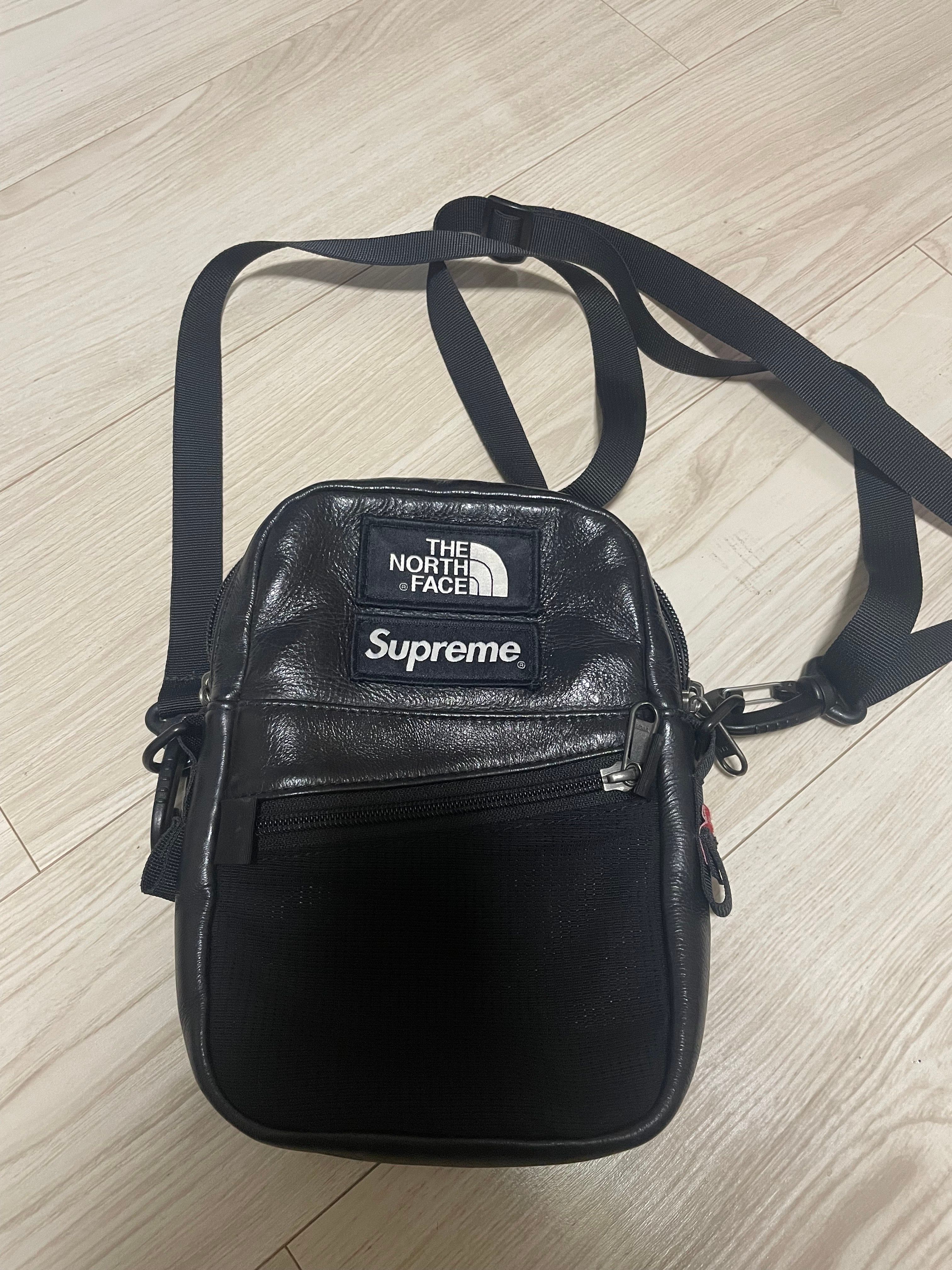Supreme x The North Face Leather Shoulder Bag 